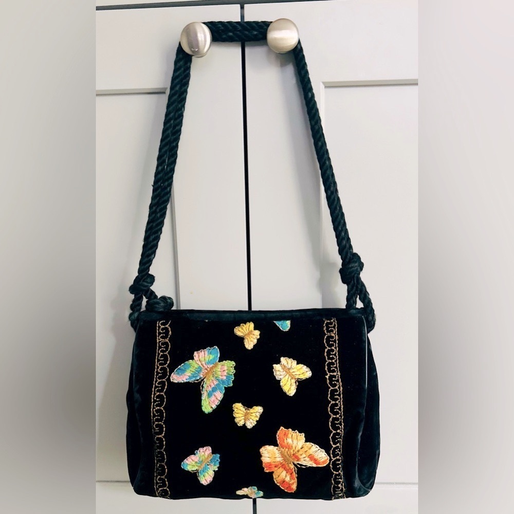 Vintage Lesco Lona velvet w embroidered butterfly Handbag